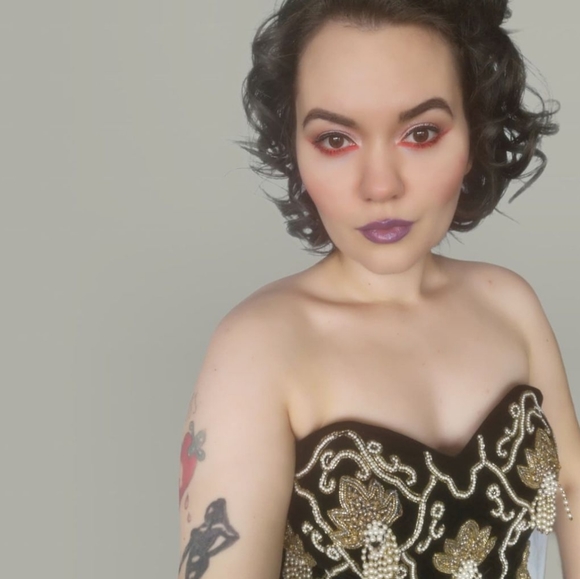 Meet your Posher, Helly - Picture 7 of 9